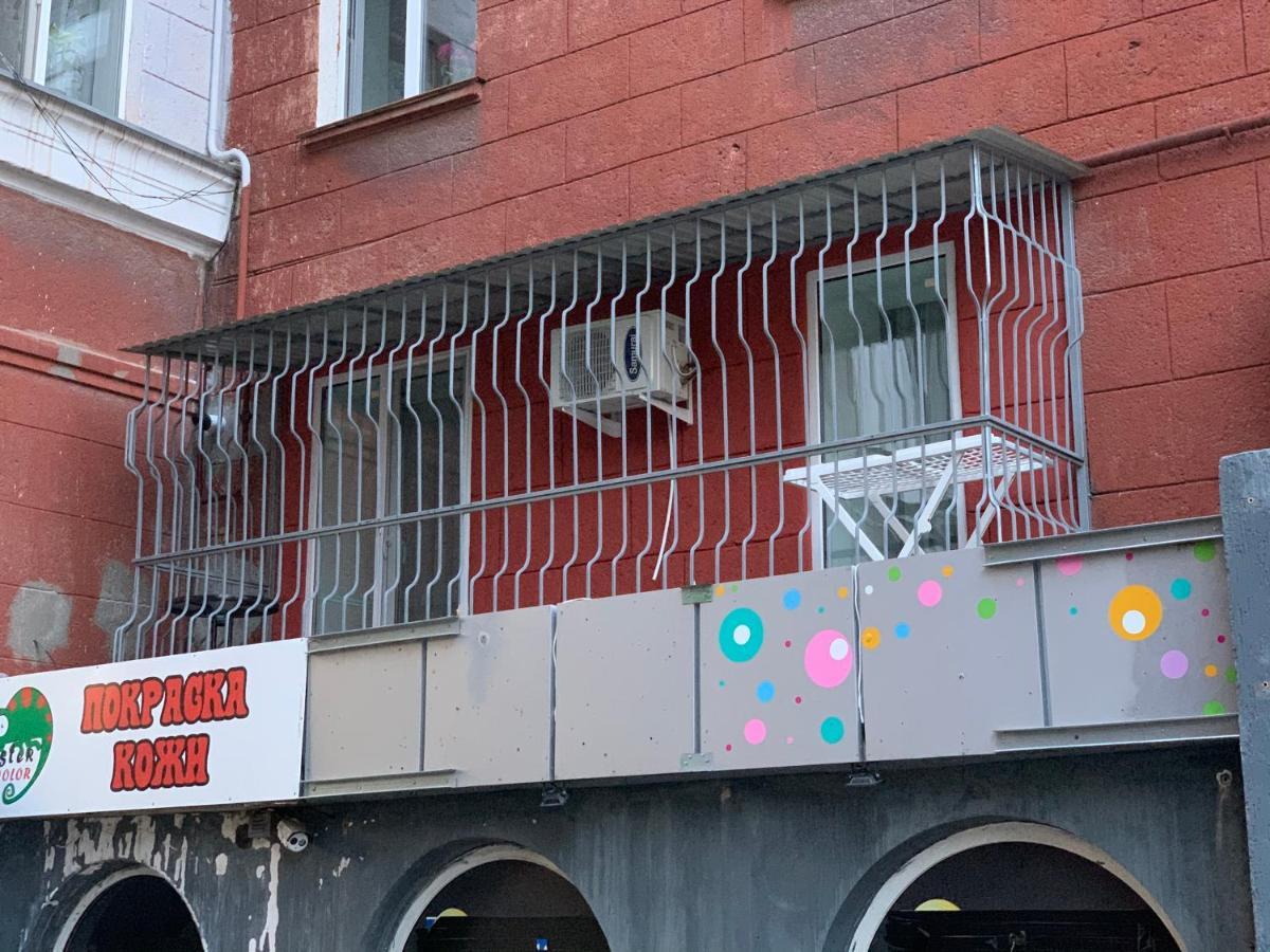 Студия-Люкс С Двумя Спальнями На Соборной Mikolajiv Kültér fotó